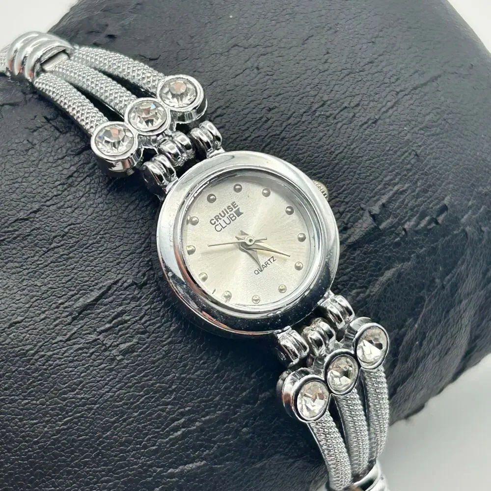 Cruise Club Silver-tone Women’s Fashion Watch Working New Battery